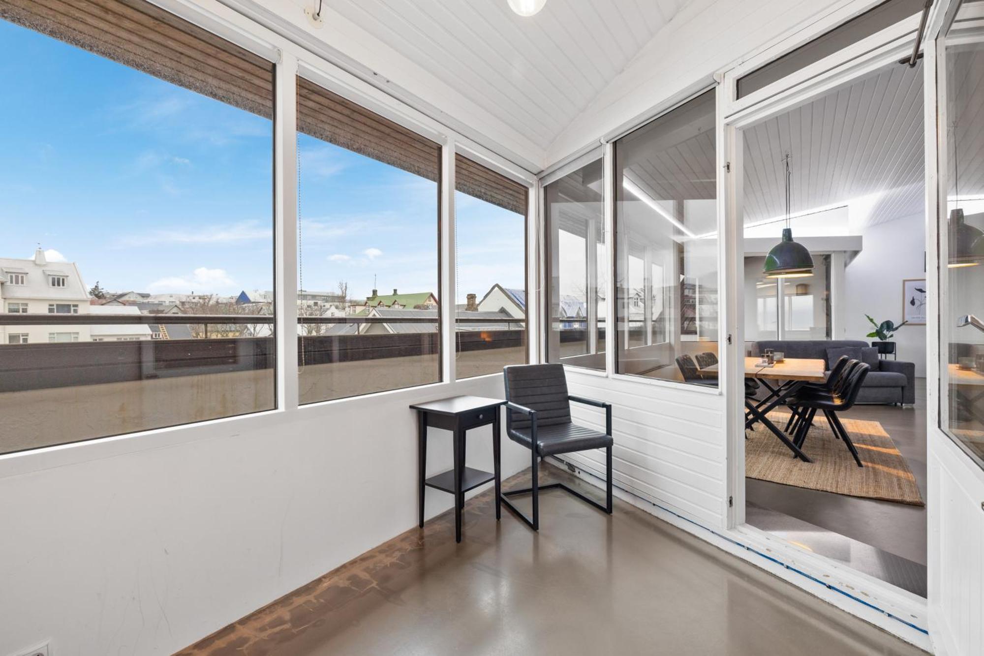 Penthouse Apt On The Shopping Street-Free Parking Reykjavík Exterior foto
