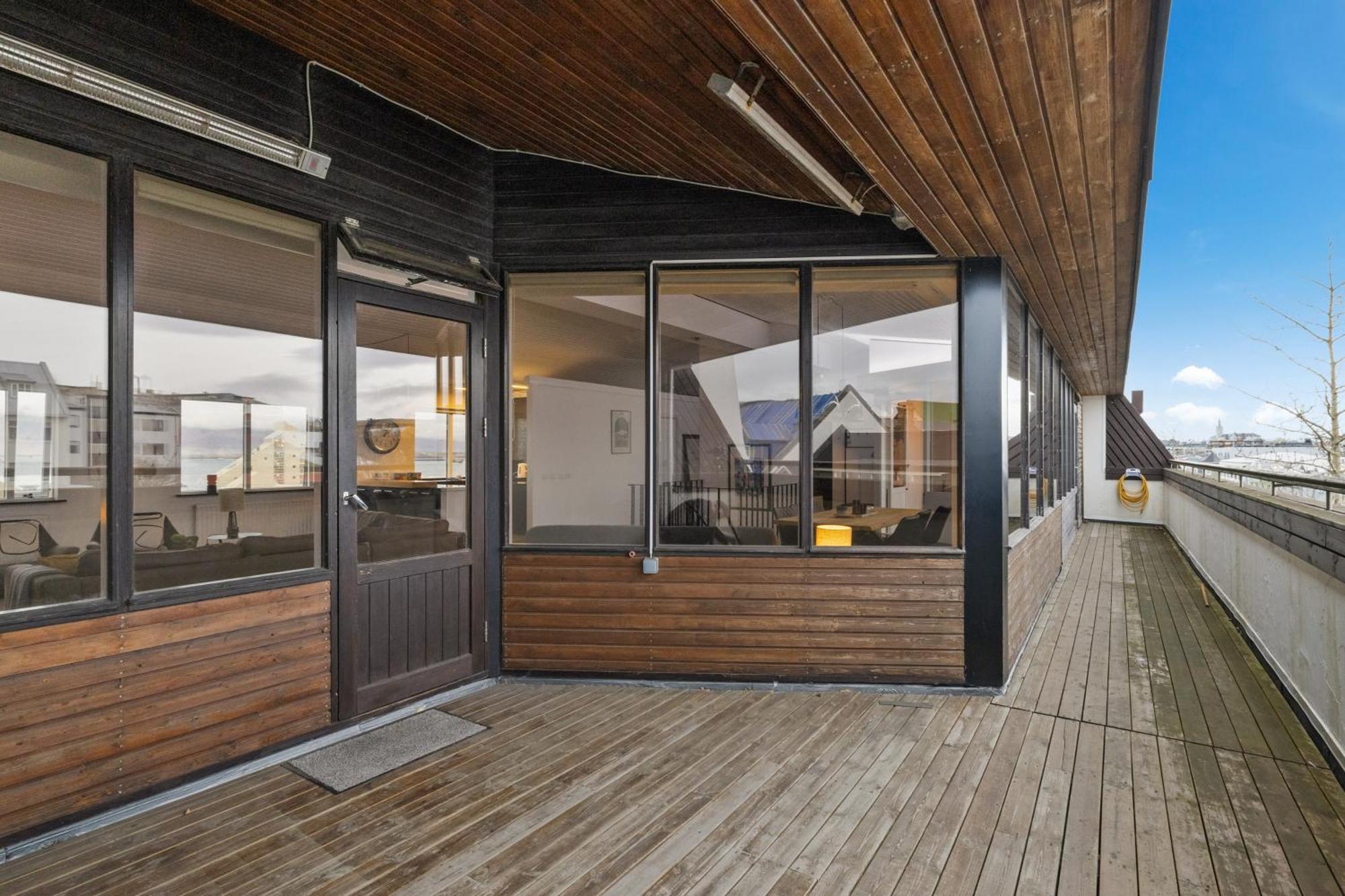 Penthouse Apt On The Shopping Street-Free Parking Reykjavík Exterior foto